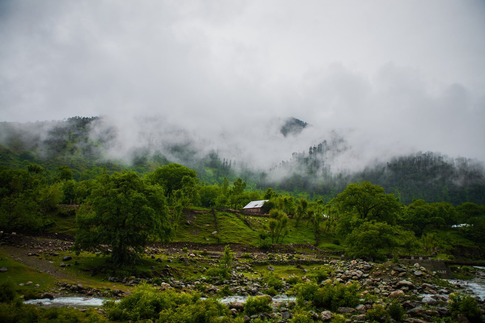 chatpal village in kashmir