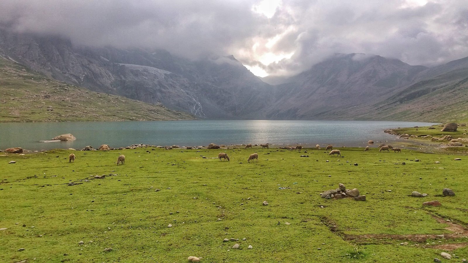 The ultimate guide to kashmir great lakes trek