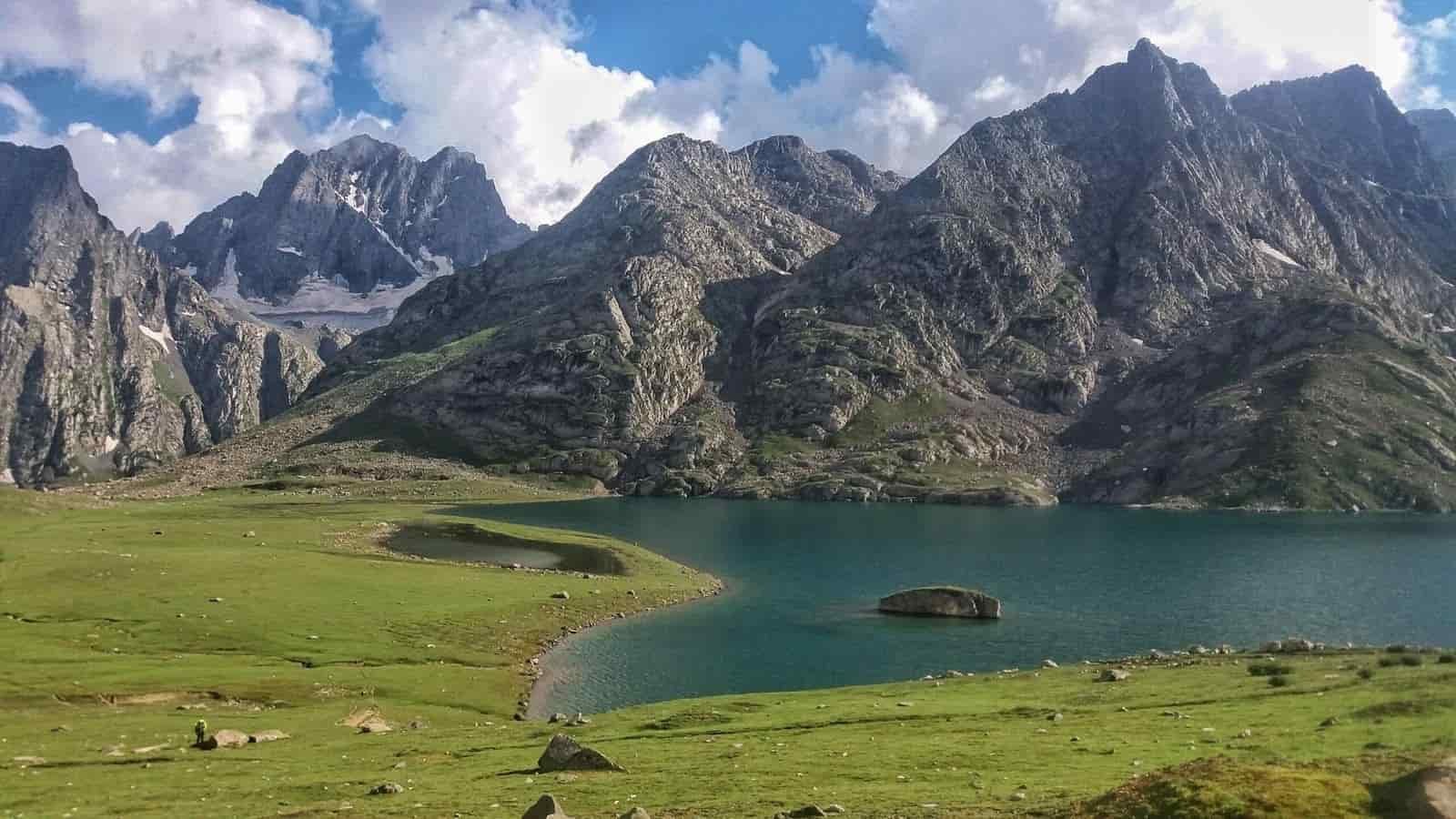 meadow and lake of kashmir Great Lakes Trek