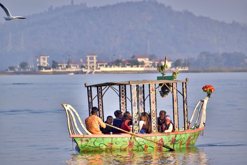Shikara Ride On Dal Lake