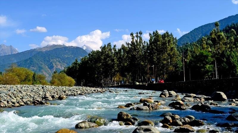 River flowing over rocks t Chandanwari, Kashmir