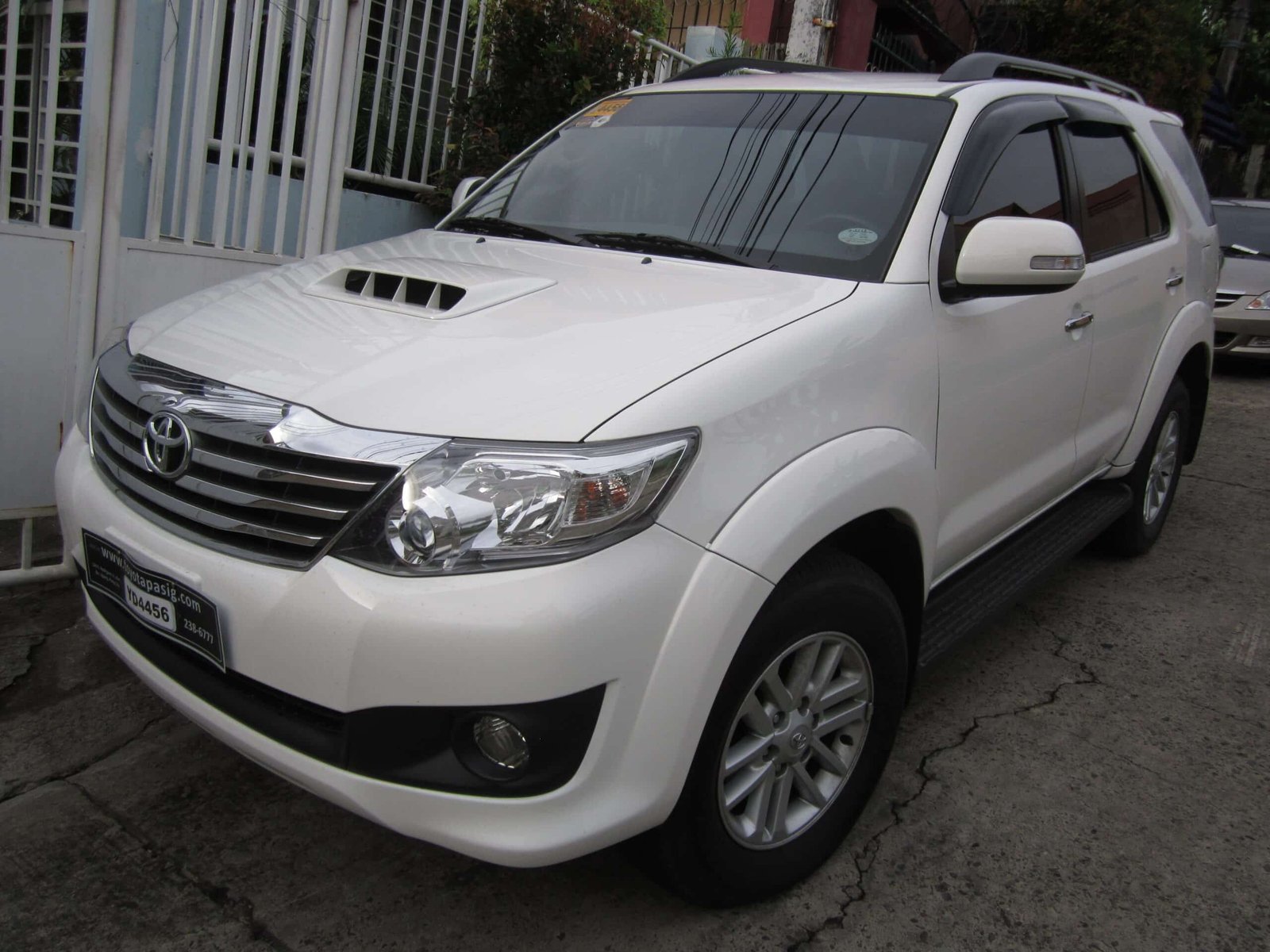 Fortuner in Kashmir Cab Service