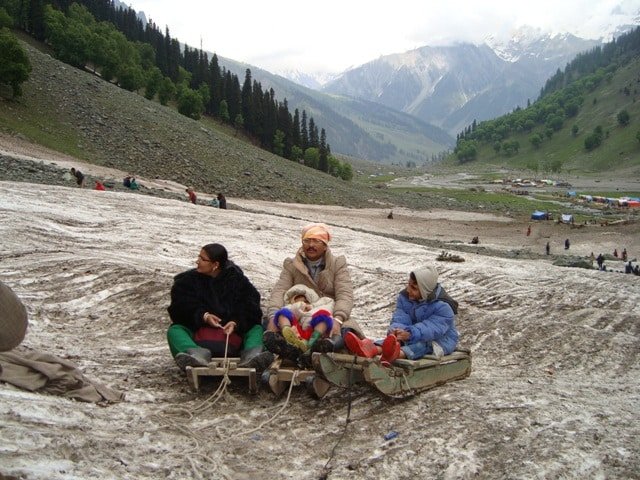 Sledging In Sonmarg