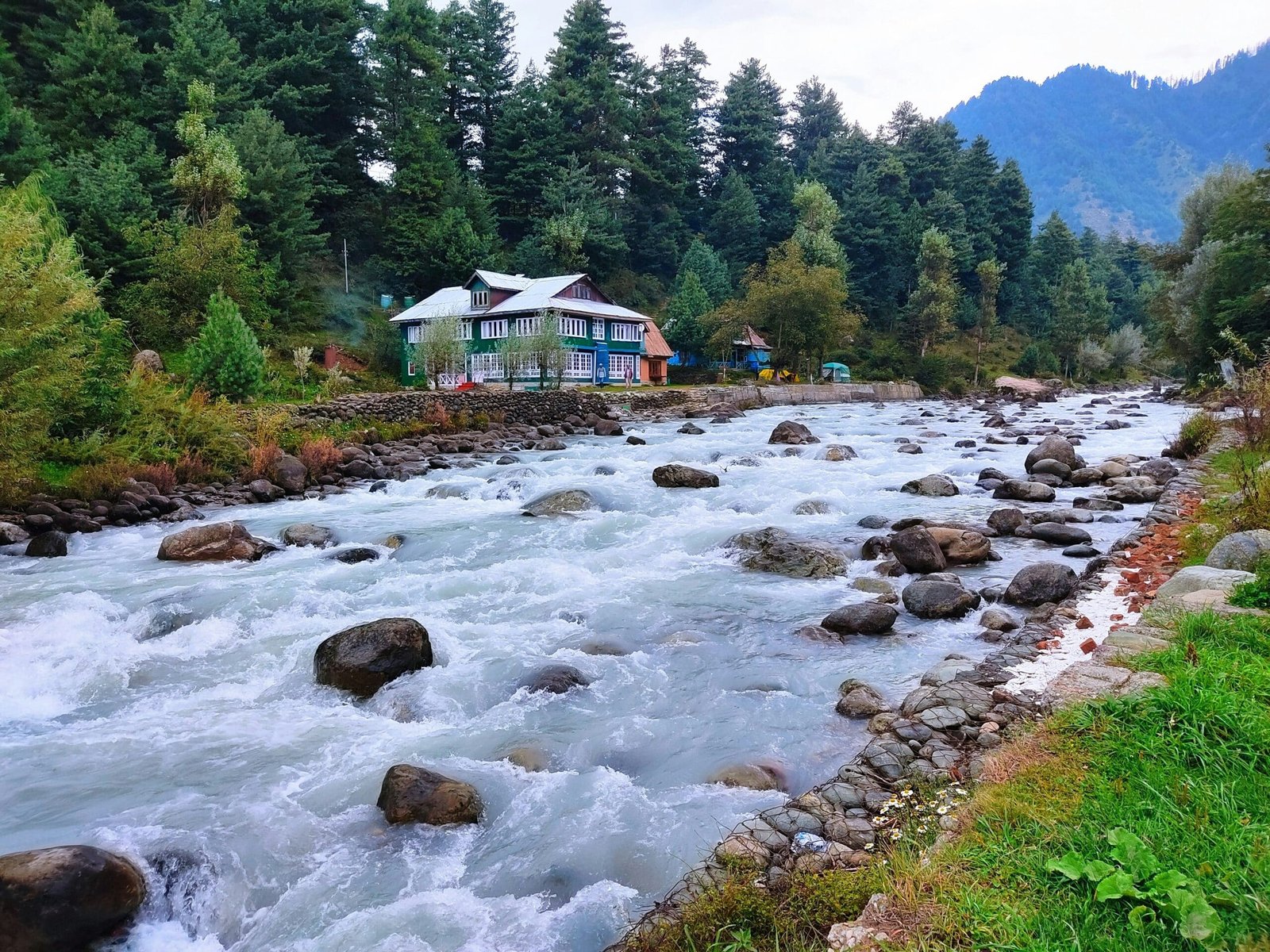 srinagar to pahalgam taxi fare