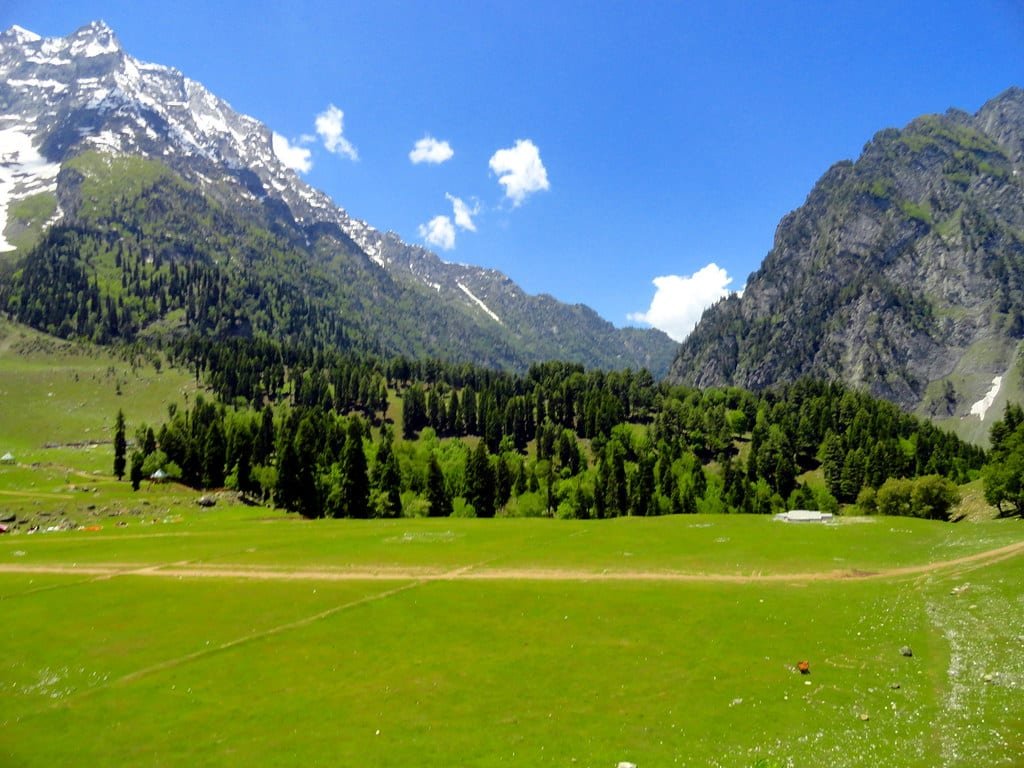 attarctions on the way to sonmarg