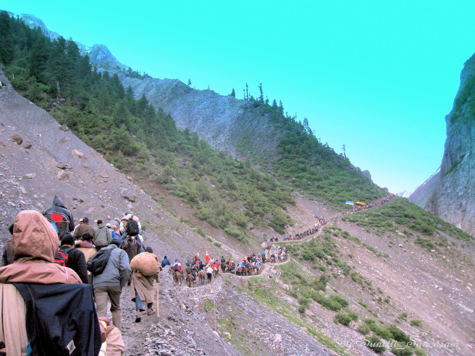 best time to take amarnath cave