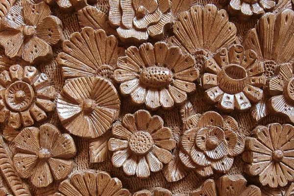 traditional Kashmiri wood carving