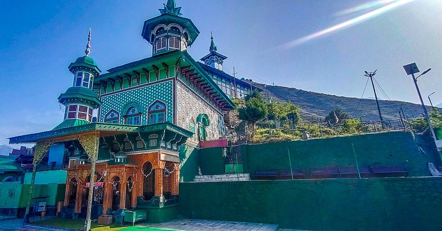 Ashmuqam Dargah